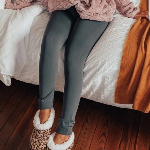 Gray Fleeced Lined Leggings - Picture 4 of 4